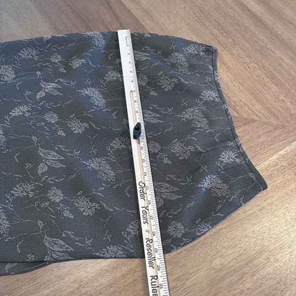 2 Piece‎ Taupe Skirt Suit Le Suit Petite Women's Floral Print Size 6P - Picture 10 of 13